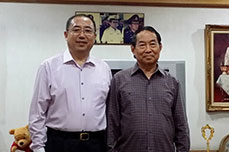 李长云主席与泰国皇家陆军前总司令、陆海空三军最高统帅、国务院总理兼国防部长察哇立.荣斋育五星上将合影